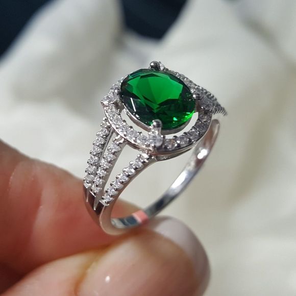 Jewelry - Simulated Emerald n White Diamonds